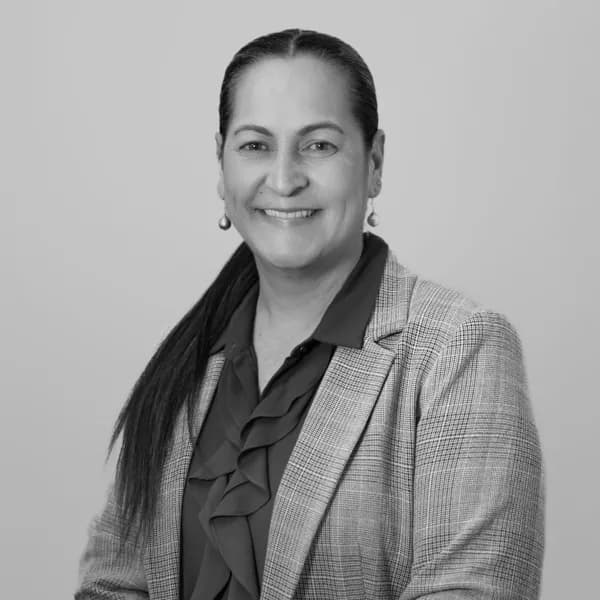Kim Bloom LR